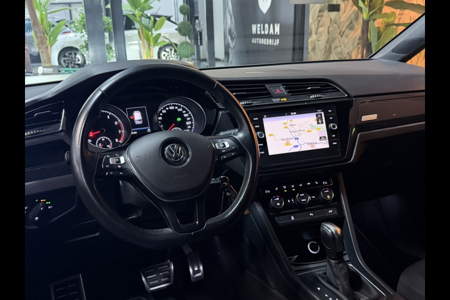 Volkswagen Touran 1.5 TSI United Garantie Trekhaak Xenon Acc Navi Stoelverwarming Rijklaar