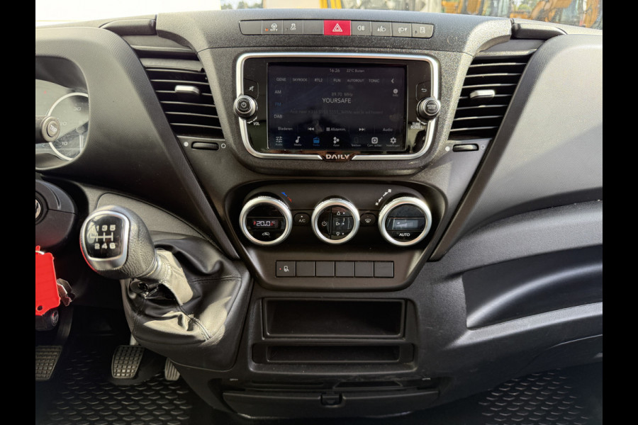 Iveco Daily 35C16 3.0 160PK Bakwagen Laadklep Zijdeur Camera Climate Control Bluetooth Luchtgeveerde stoel Meubelbak Koffer