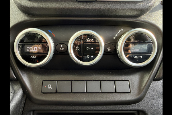 Iveco Daily 35C16 3.0 160PK Bakwagen Laadklep Zijdeur Camera Climate Control Bluetooth Luchtgeveerde stoel Meubelbak Koffer