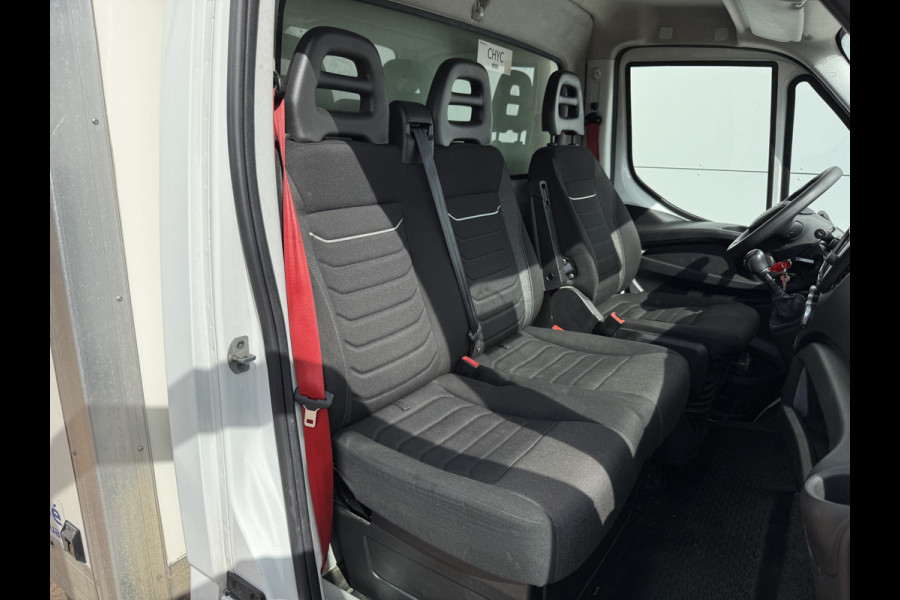 Iveco Daily 35C16 3.0 160PK Bakwagen Laadklep Zijdeur Camera Climate Control Bluetooth Luchtgeveerde stoel Meubelbak Koffer