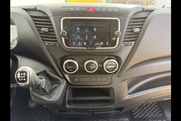 Iveco Daily 35C16 3.0 160PK Bakwagen Laadklep Zijdeur Camera Climate Control Bluetooth Luchtgeveerde stoel Meubelbak Koffer