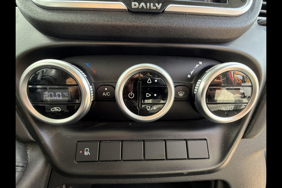 Iveco Daily 35C16 3.0 160PK Bakwagen Laadklep Zijdeur Camera Climate Control Bluetooth Luchtgeveerde stoel Meubelbak Koffer