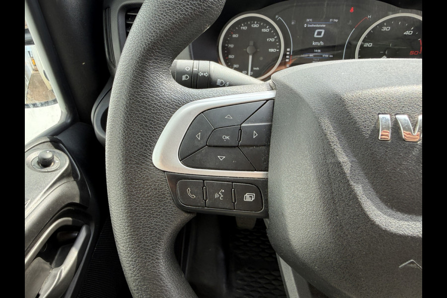Iveco Daily 35C16 3.0 160PK Bakwagen Laadklep Zijdeur Camera Climate Control Bluetooth Luchtgeveerde stoel Meubelbak Koffer