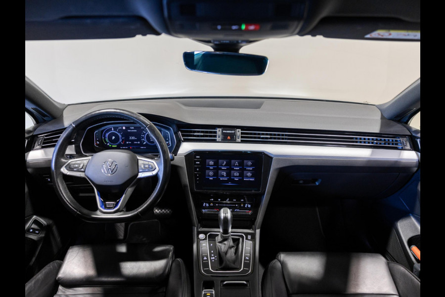 Volkswagen Passat Variant 1.4 TSI PHEV GTE Business SOH 94% / 218pk / NAP / Leder / Achteruitrij camera / IQ LED /