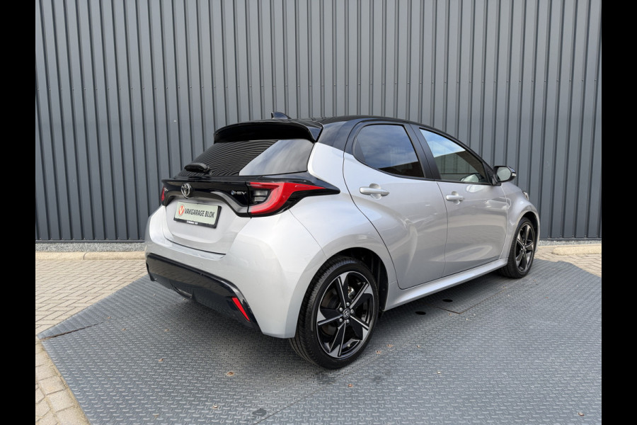 Toyota Yaris 1.5 Hybrid 130 Executive / Bi tone | Pano dak | JBL | PDC A+V | 10 jr GARANTIE | Rijklaar!!