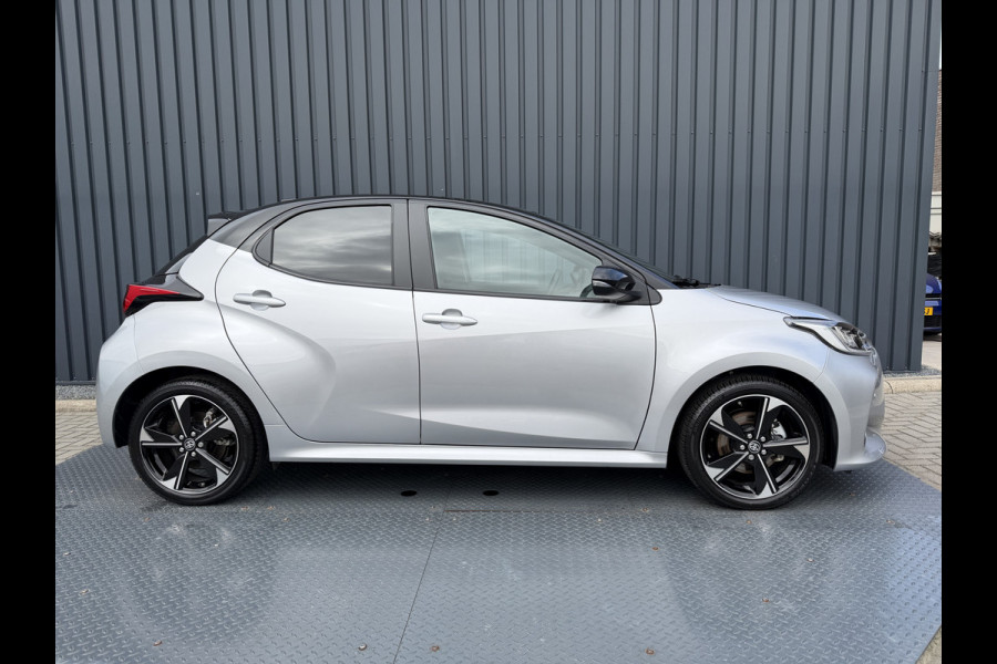 Toyota Yaris 1.5 Hybrid 130 Executive / Bi tone | Pano dak | JBL | PDC A+V | 10 jr GARANTIE | Rijklaar!!