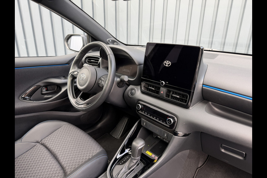 Toyota Yaris 1.5 Hybrid 130 Executive / Bi tone | Pano dak | JBL | PDC A+V | 10 jr GARANTIE | Rijklaar!!