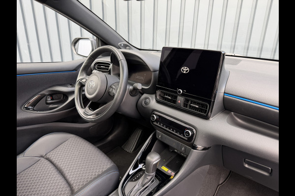 Toyota Yaris 1.5 Hybrid 130 Executive / Bi tone | Pano dak | JBL | PDC A+V | 10 jr GARANTIE | Rijklaar!!