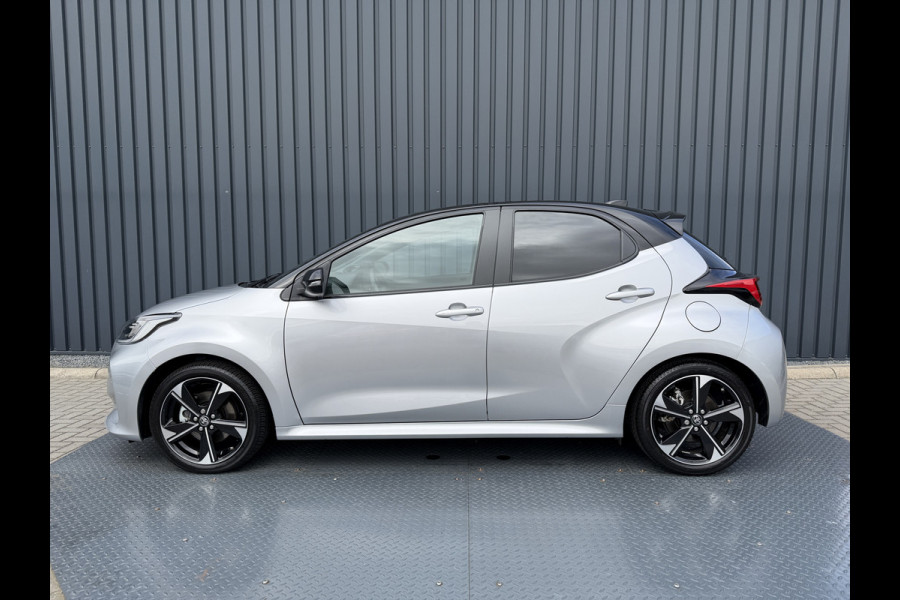 Toyota Yaris 1.5 Hybrid 130 Executive / Bi tone | Pano dak | JBL | PDC A+V | 10 jr GARANTIE | Rijklaar!!