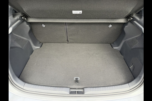 Toyota Yaris 1.5 Hybrid 130 Executive / Bi tone | Pano dak | JBL | PDC A+V | 10 jr GARANTIE | Rijklaar!!