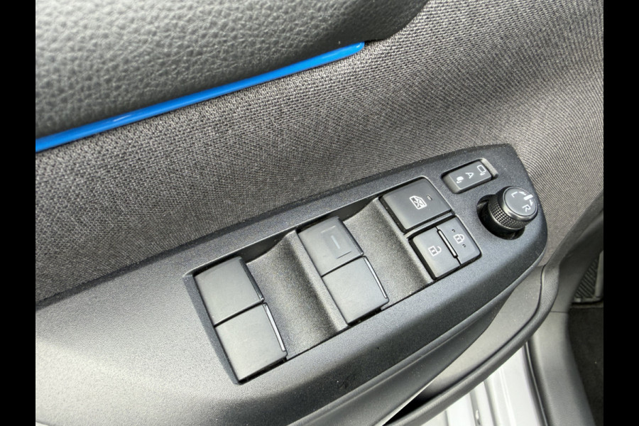 Toyota Yaris 1.5 Hybrid 130 Executive / Bi tone | Pano dak | JBL | PDC A+V | 10 jr GARANTIE | Rijklaar!!