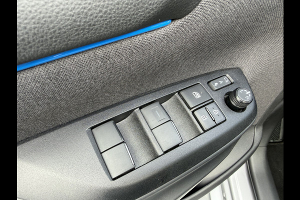 Toyota Yaris 1.5 Hybrid 130 Executive / Bi tone | Pano dak | JBL | PDC A+V | 10 jr GARANTIE | Rijklaar!!