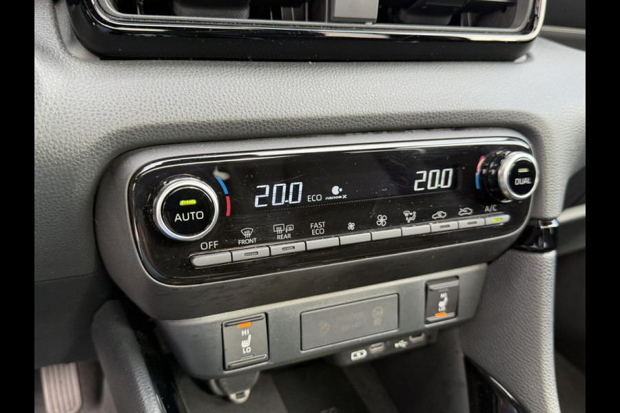 Toyota Yaris 1.5 Hybrid 130 Executive / Bi tone | Pano dak | JBL | PDC A+V | 10 jr GARANTIE | Rijklaar!!