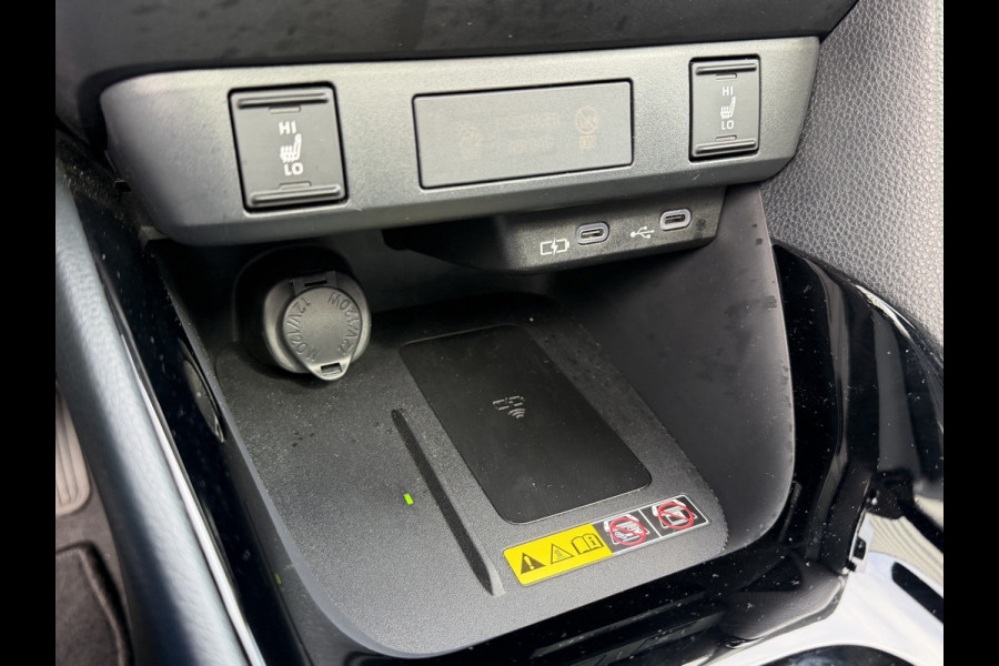 Toyota Yaris 1.5 Hybrid 130 Executive / Bi tone | Pano dak | JBL | PDC A+V | 10 jr GARANTIE | Rijklaar!!