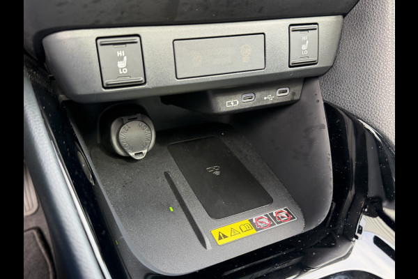 Toyota Yaris 1.5 Hybrid 130 Executive / Bi tone | Pano dak | JBL | PDC A+V | 10 jr GARANTIE | Rijklaar!!