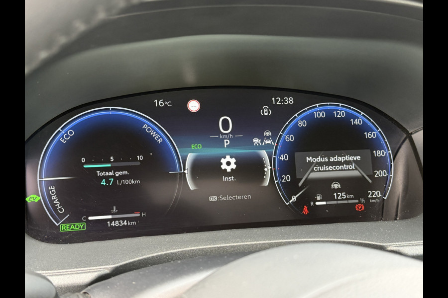Toyota Yaris 1.5 Hybrid 130 Executive / Bi tone | Pano dak | JBL | PDC A+V | 10 jr GARANTIE | Rijklaar!!
