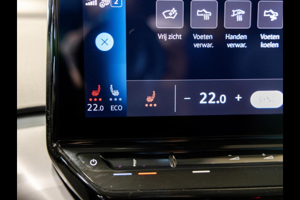Volkswagen ID.4 Life 77 kWh SOH 90% / 204pk / NAP / Achteruitrij camera / Voorruit verwarming / Stoelverwarming /