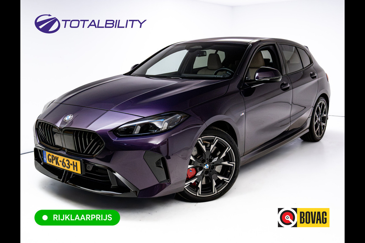 BMW 1-serie 120i M-Sport Pro pakket 170 PK | Harman Kardon | 19" LMV | Adap. onderstel | Parkeer pakket | Shadowline Led koplampen | M-Technic achterspoiler, M Sportremmen, Extra getint glas, Thundernight metallic lak, Veganza Oyster interieur