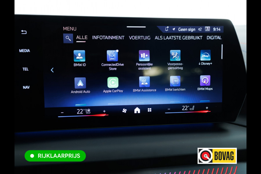 BMW 1-serie 120i M-Sport Pro pakket 170 PK | Harman Kardon | 19" LMV | Adap. onderstel | Parkeer pakket | Shadowline Led koplampen | M-Technic achterspoiler, M Sportremmen, Extra getint glas, Thundernight metallic lak, Veganza Oyster interieur