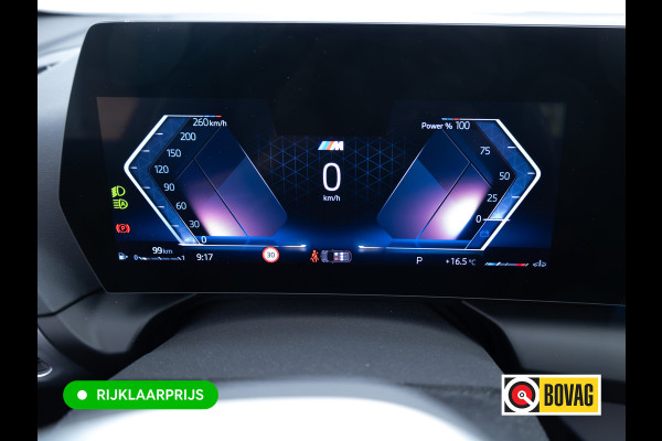 BMW 1-serie 120i M-Sport Pro pakket 170 PK | Harman Kardon | 19" LMV | Adap. onderstel | Parkeer pakket | Shadowline Led koplampen | M-Technic achterspoiler, M Sportremmen, Extra getint glas, Thundernight metallic lak, Veganza Oyster interieur