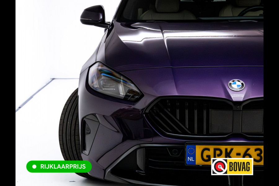 BMW 1-serie 120i M-Sport Pro pakket 170 PK | Harman Kardon | 19" LMV | Adap. onderstel | Parkeer pakket | Shadowline Led koplampen | M-Technic achterspoiler, M Sportremmen, Extra getint glas, Thundernight metallic lak, Veganza Oyster interieur