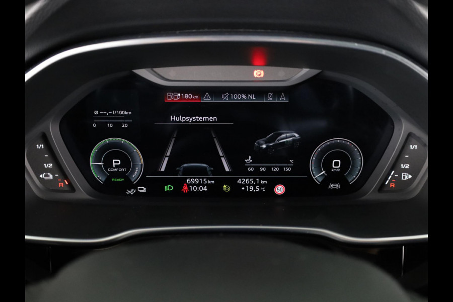 Audi Q3 Sportback 45 TFSI e S Edition 245pk | Panoramadak | Navigatie | Stoelverwarming | Afgevlakt stuurwiel | Parkeercamera