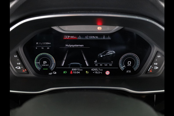 Audi Q3 Sportback 45 TFSI e S Edition 245pk | Panoramadak | Navigatie | Stoelverwarming | Afgevlakt stuurwiel | Parkeercamera