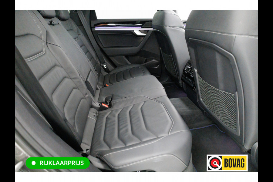 Volkswagen Touareg 3.0 TSi 4MOTION R-line 462 PK | Panoramadak | Luchtvering | Leer | Travel Assist | El.verstelbare stoel met geheugen, Wegklapbare trekhaak, Stoel- stuurverwarming, Keyless, Sfeerverlichting