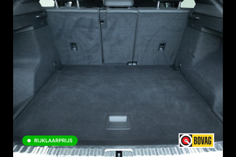 Audi RS Q3 Sportback RSQ3 2.5 TFSI Quattro | Ruitjesleer | Panoramadak | Adaptive cruise | Wegklapbare trekhaak | Sonos | Navigatie El.verstelbare stoelen met stoelverwarming, Carplay/Android auto, 360 camera, Electrische achterklep