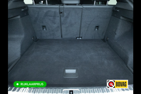 Audi RS Q3 Sportback RSQ3 2.5 TFSI Quattro | Ruitjesleer | Panoramadak | Adaptive cruise | Wegklapbare trekhaak | Sonos | Navigatie El.verstelbare stoelen met stoelverwarming, Carplay/Android auto, 360 camera, Electrische achterklep