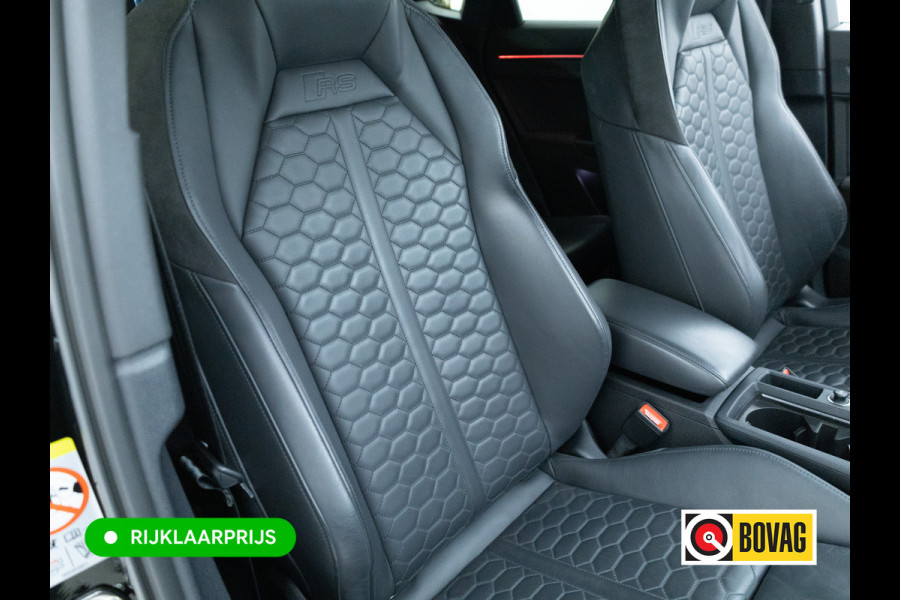 Audi RS Q3 Sportback RSQ3 2.5 TFSI Quattro | Ruitjesleer | Panoramadak | Adaptive cruise | Wegklapbare trekhaak | Sonos | Navigatie El.verstelbare stoelen met stoelverwarming, Carplay/Android auto, 360 camera, Electrische achterklep