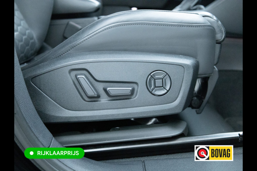 Audi RS Q3 Sportback RSQ3 2.5 TFSI Quattro | Ruitjesleer | Panoramadak | Adaptive cruise | Wegklapbare trekhaak | Sonos | Navigatie El.verstelbare stoelen met stoelverwarming, Carplay/Android auto, 360 camera, Electrische achterklep