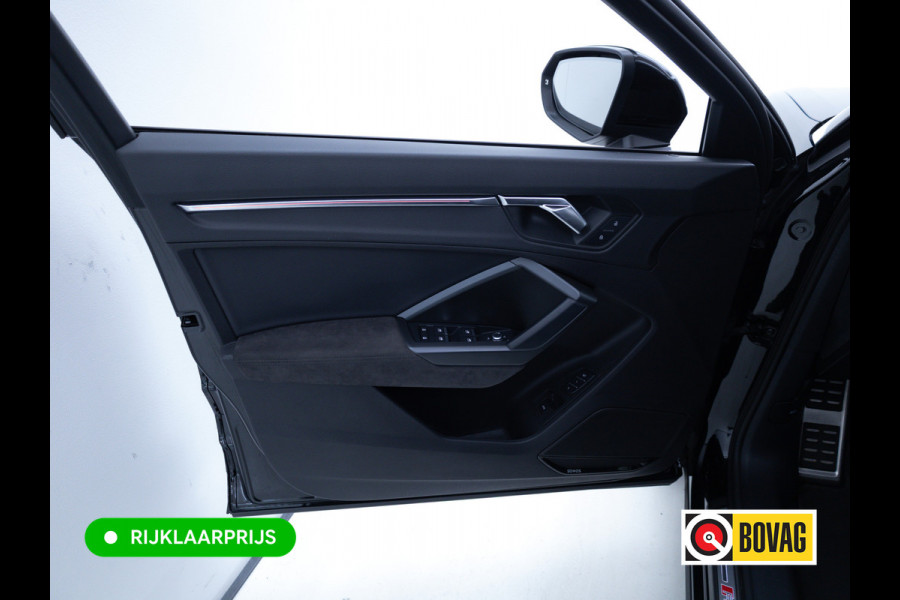 Audi RS Q3 Sportback RSQ3 2.5 TFSI Quattro | Ruitjesleer | Panoramadak | Adaptive cruise | Wegklapbare trekhaak | Sonos | Navigatie El.verstelbare stoelen met stoelverwarming, Carplay/Android auto, 360 camera, Electrische achterklep