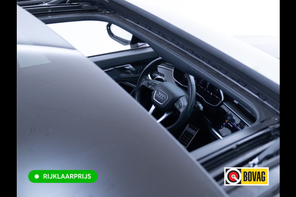 Audi RS Q3 Sportback RSQ3 2.5 TFSI Quattro | Ruitjesleer | Panoramadak | Adaptive cruise | Wegklapbare trekhaak | Sonos | Navigatie El.verstelbare stoelen met stoelverwarming, Carplay/Android auto, 360 camera, Electrische achterklep