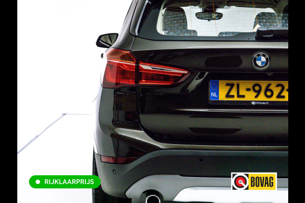 BMW X1 sDrive20i High Exec. X-Line | Afn. trekhaak | Panoramadak | Elec. verst stoel met geheugen | Camera | Elec. achterklep | Navigatie, Stoelverwarming, Headup, Climate control
