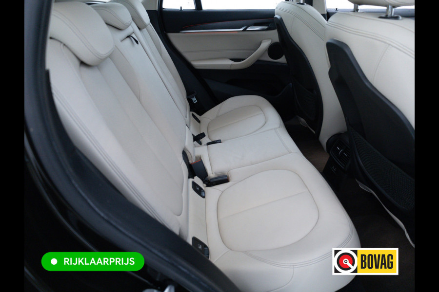 BMW X1 sDrive20i High Exec. X-Line | Afn. trekhaak | Panoramadak | Elec. verst stoel met geheugen | Camera | Elec. achterklep | Navigatie, Stoelverwarming, Headup, Climate control