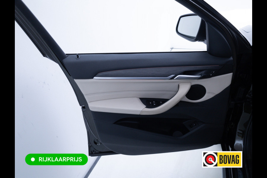 BMW X1 sDrive20i High Exec. X-Line | Afn. trekhaak | Panoramadak | Elec. verst stoel met geheugen | Camera | Elec. achterklep | Navigatie, Stoelverwarming, Headup, Climate control