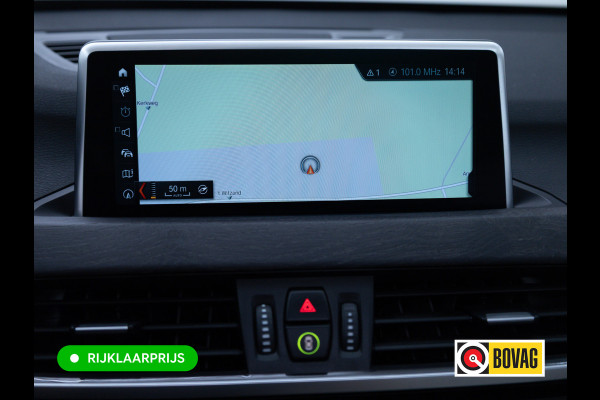 BMW X1 sDrive20i High Exec. X-Line | Afn. trekhaak | Panoramadak | Elec. verst stoel met geheugen | Camera | Elec. achterklep | Navigatie, Stoelverwarming, Headup, Climate control