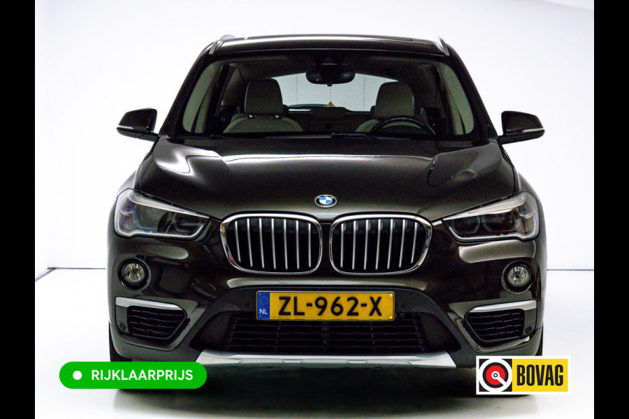 BMW X1 sDrive20i High Exec. X-Line | Afn. trekhaak | Panoramadak | Elec. verst stoel met geheugen | Camera | Elec. achterklep | Navigatie, Stoelverwarming, Headup, Climate control