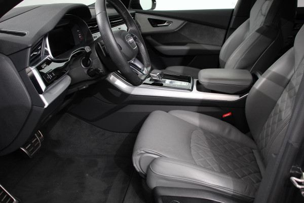 Audi Q8 55 TFSI e PHEV quattro Pro Line S-Line 3* S-Line Leder B&O Trekhaak Elektrisch Luchtvering Led Dab Led Blackpack Stoelverwarming Stoelverkoeling Camera