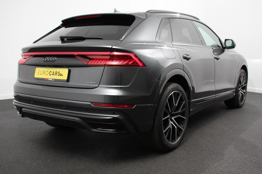 Audi Q8 55 TFSI e PHEV quattro Pro Line S-Line 3* S-Line Leder B&O Trekhaak Elektrisch Luchtvering Led Dab Led Blackpack Stoelverwarming Stoelverkoeling Camera