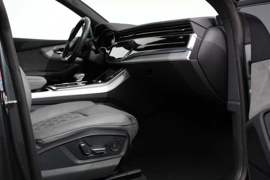 Audi Q8 55 TFSI e PHEV quattro Pro Line S-Line 3* S-Line Leder B&O Trekhaak Elektrisch Luchtvering Led Dab Led Blackpack Stoelverwarming Stoelverkoeling Camera