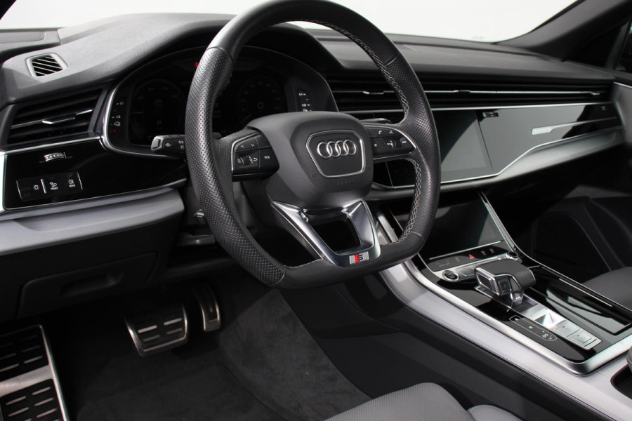 Audi Q8 55 TFSI e PHEV quattro Pro Line S-Line 3* S-Line Leder B&O Trekhaak Elektrisch Luchtvering Led Dab Led Blackpack Stoelverwarming Stoelverkoeling Camera