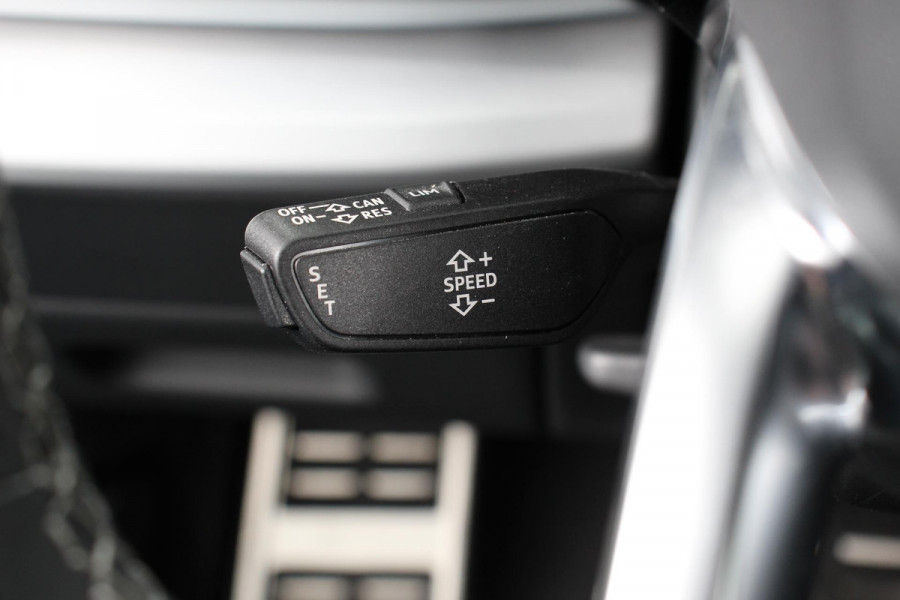 Audi Q8 55 TFSI e PHEV quattro Pro Line S-Line 3* S-Line Leder B&O Trekhaak Elektrisch Luchtvering Led Dab Led Blackpack Stoelverwarming Stoelverkoeling Camera