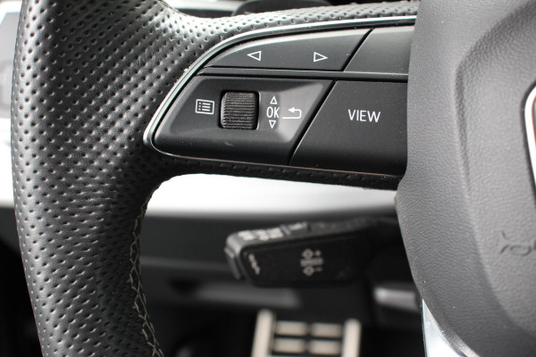 Audi Q8 55 TFSI e PHEV quattro Pro Line S-Line 3* S-Line Leder B&O Trekhaak Elektrisch Luchtvering Led Dab Led Blackpack Stoelverwarming Stoelverkoeling Camera