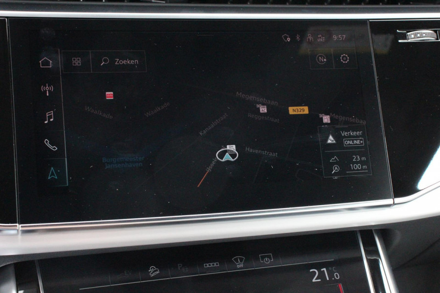 Audi Q8 55 TFSI e PHEV quattro Pro Line S-Line 3* S-Line Leder B&O Trekhaak Elektrisch Luchtvering Led Dab Led Blackpack Stoelverwarming Stoelverkoeling Camera