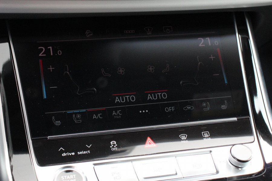 Audi Q8 55 TFSI e PHEV quattro Pro Line S-Line 3* S-Line Leder B&O Trekhaak Elektrisch Luchtvering Led Dab Led Blackpack Stoelverwarming Stoelverkoeling Camera