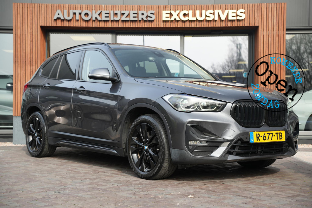 BMW X1 xDrive25e High Executive Panoramadak Adapt Cruise Headup Harman/Kardon Memory