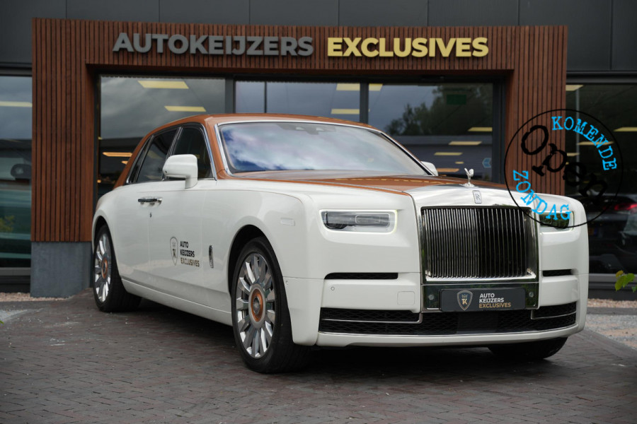 Rolls-Royce Phantom 6.7 V12 Starlight Headliner Rear Theatre Individual Rear Seats 22-Inch Polished Wheels