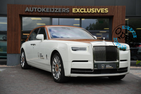 Rolls-Royce Phantom 6.7 V12 Starlight Headliner Rear Theatre Individual Rear Seats 22-Inch Polished Wheels